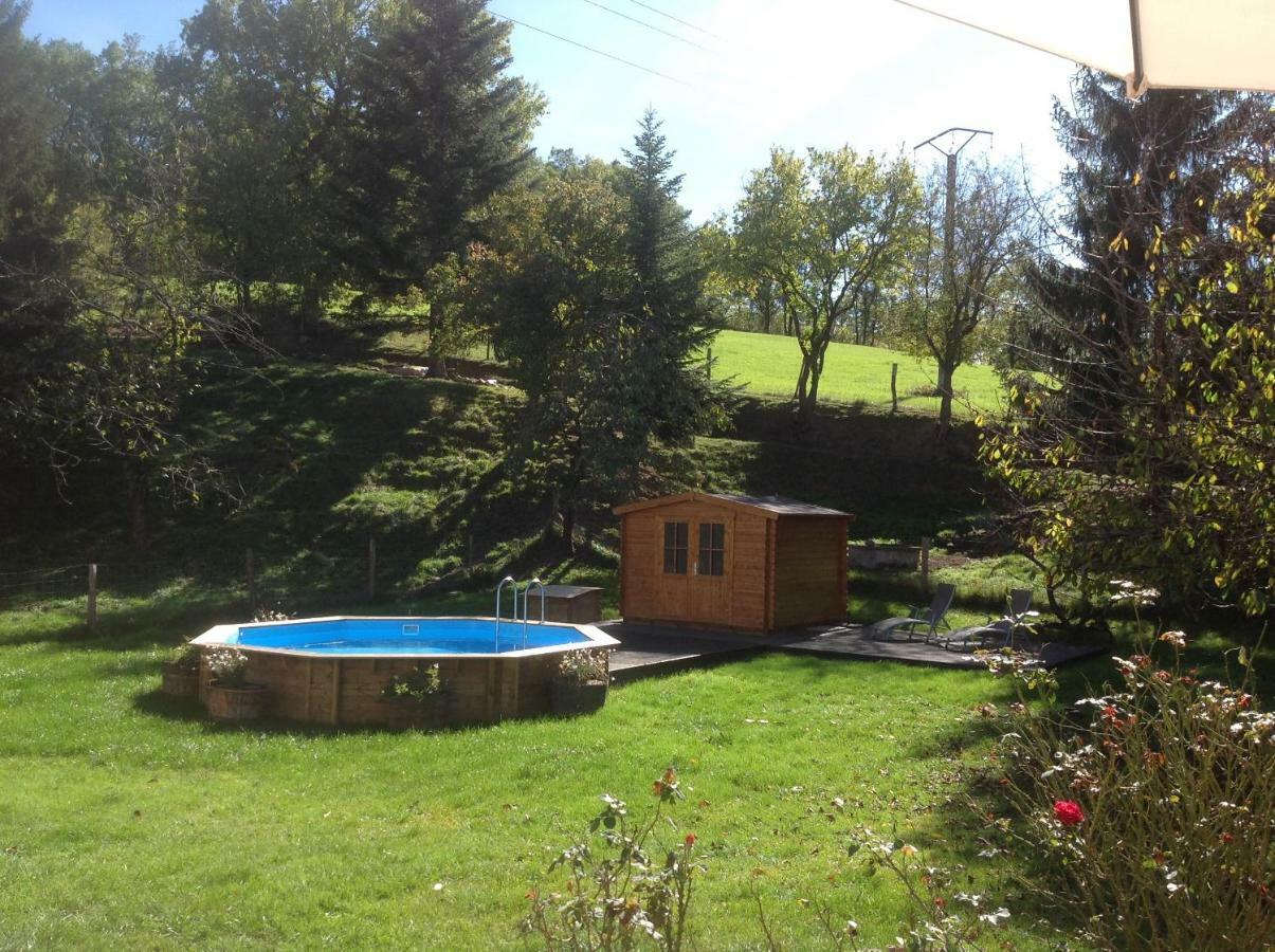 Chez Irene Bed & Breakfast Saint-Quentin-la-Tour Exterior photo